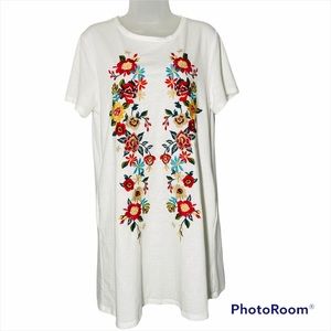 Umgee Embroidered Floral Tunic Top Pockets Size S